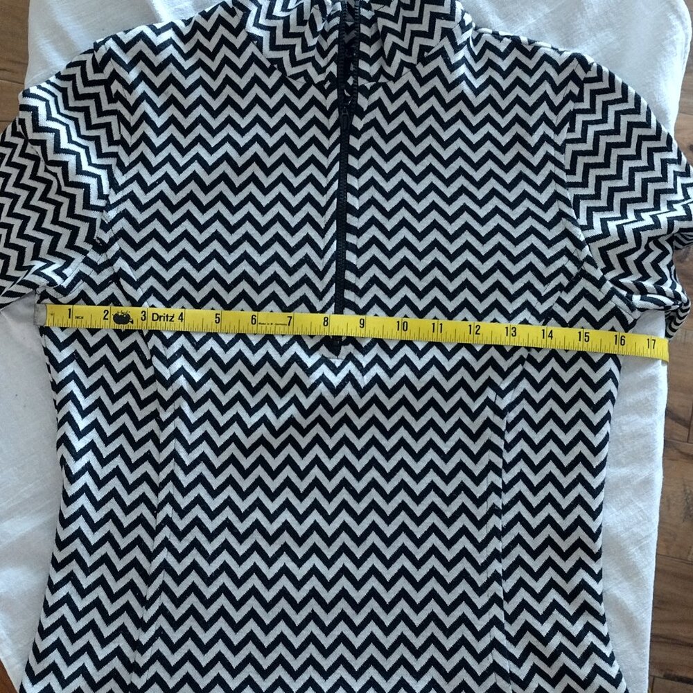 Black & White Long Sleeve Quarter Zip Mock Neck - Picture 15 of 16